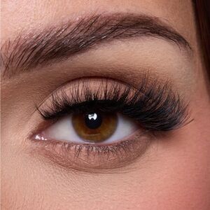 Lilly lashes Crystal 3D Faux Mink lashes